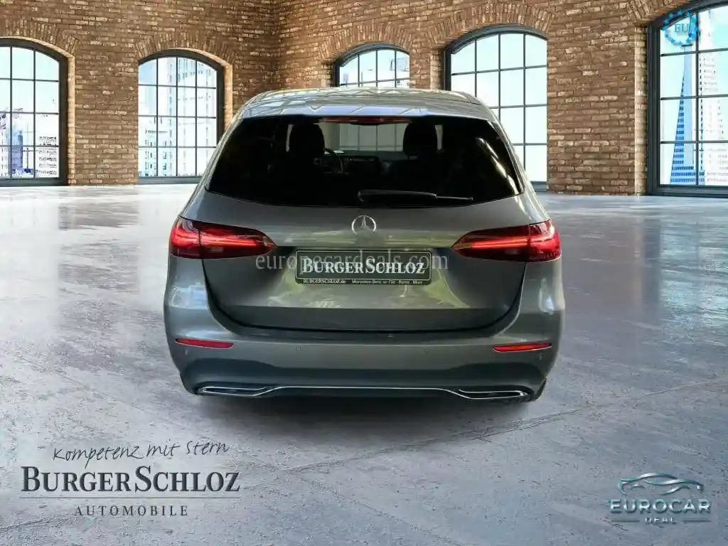 Mercedes-Benz B 180