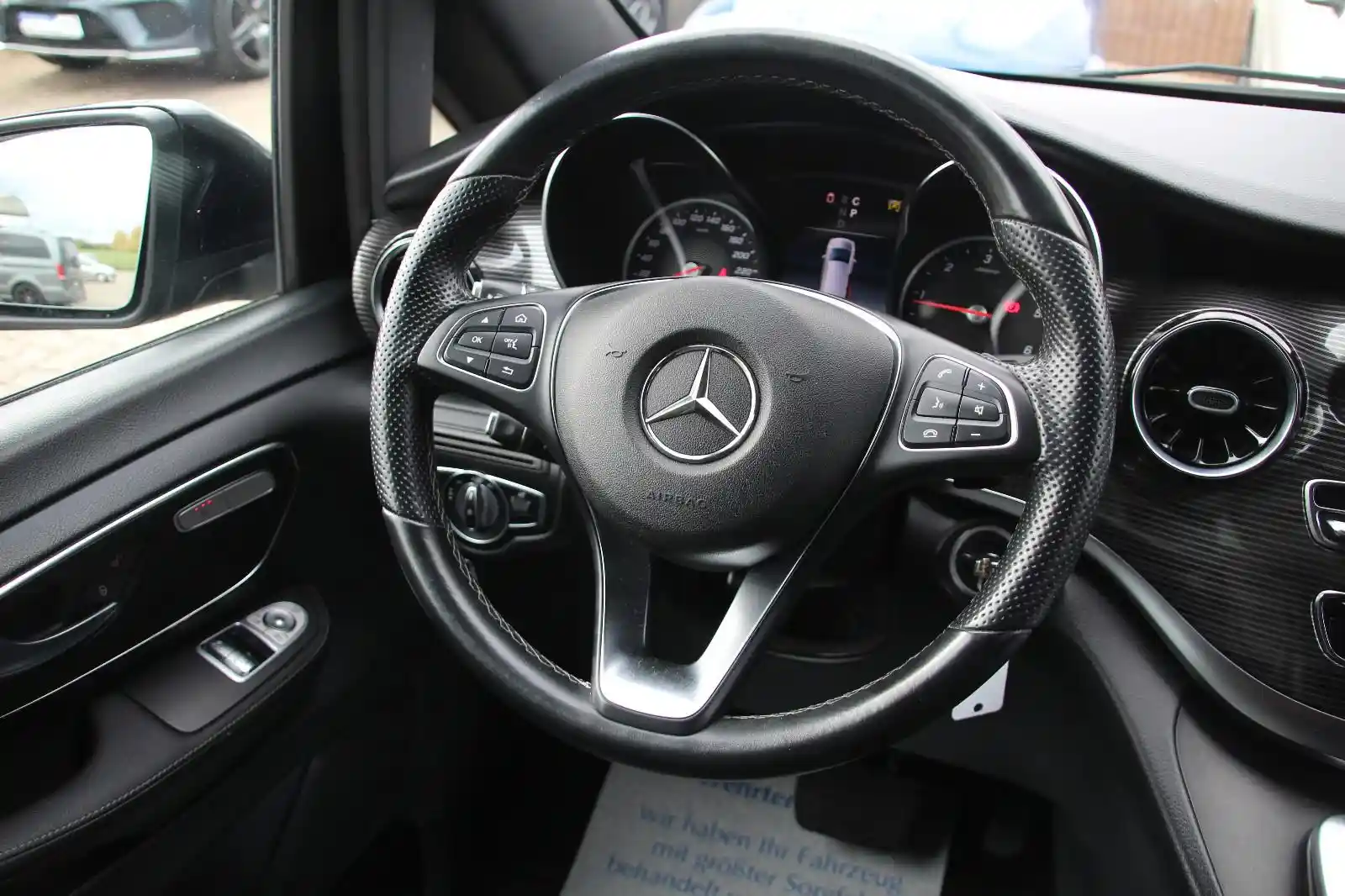 Mercedes-Benz V 250
