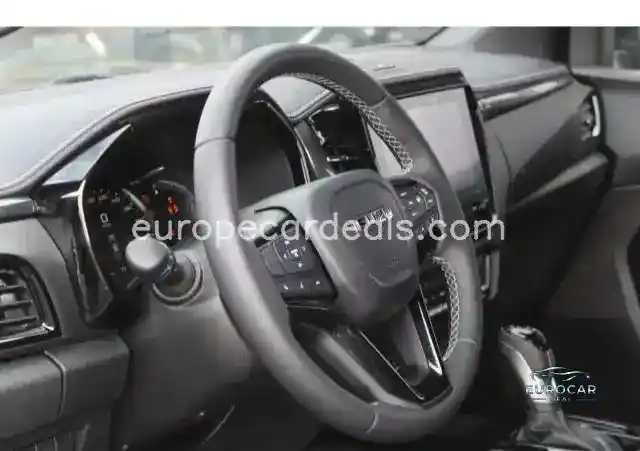 4×4 Double Cab V-CROSS Automatik