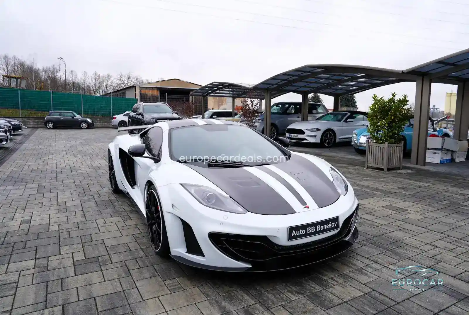 McLaren MP4-12C