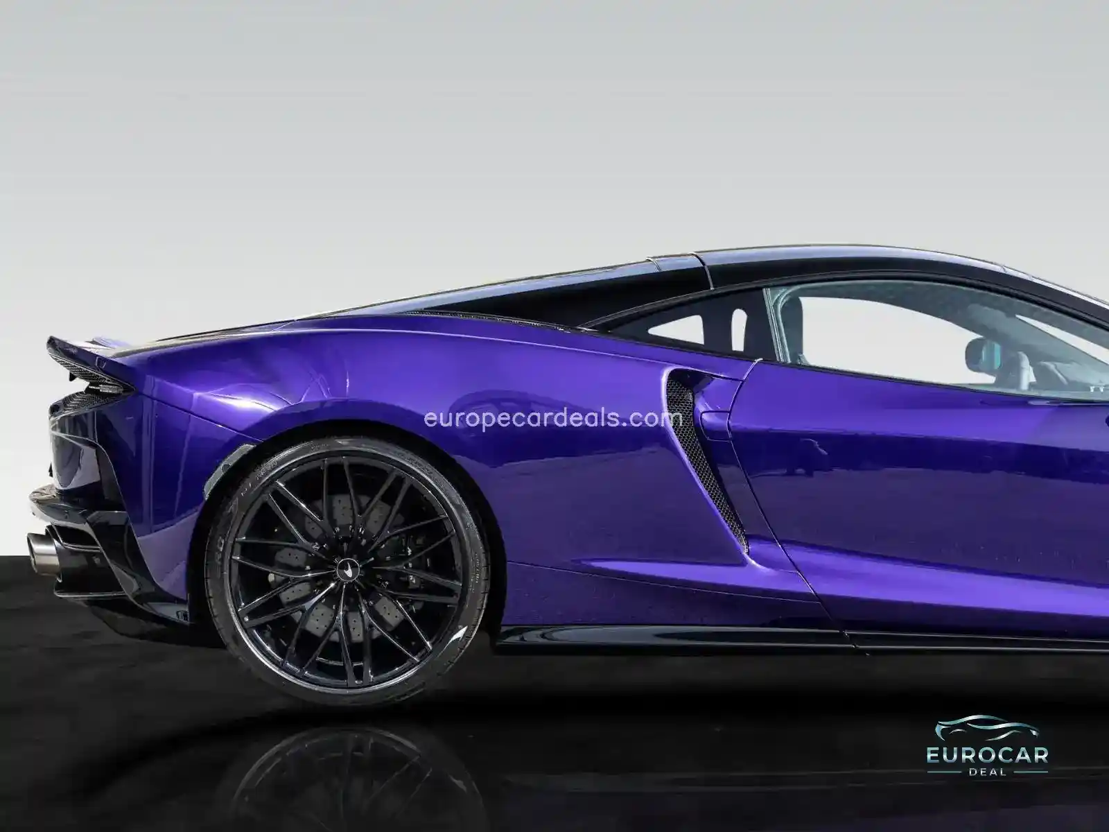 McLaren GT