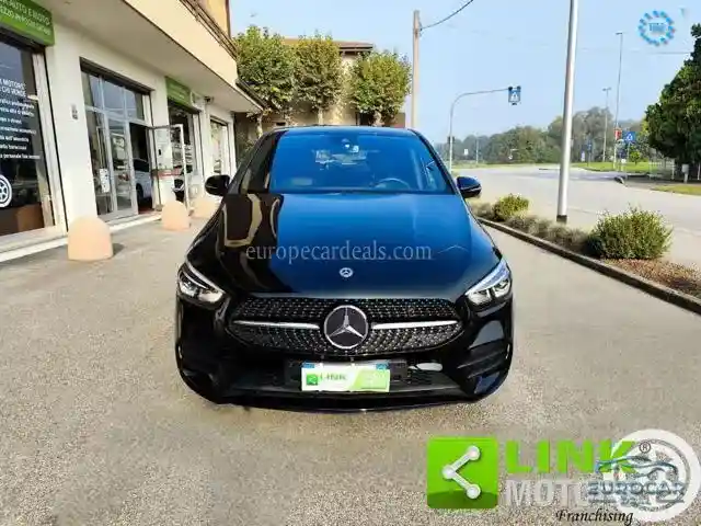 Mercedes-Benz B 200