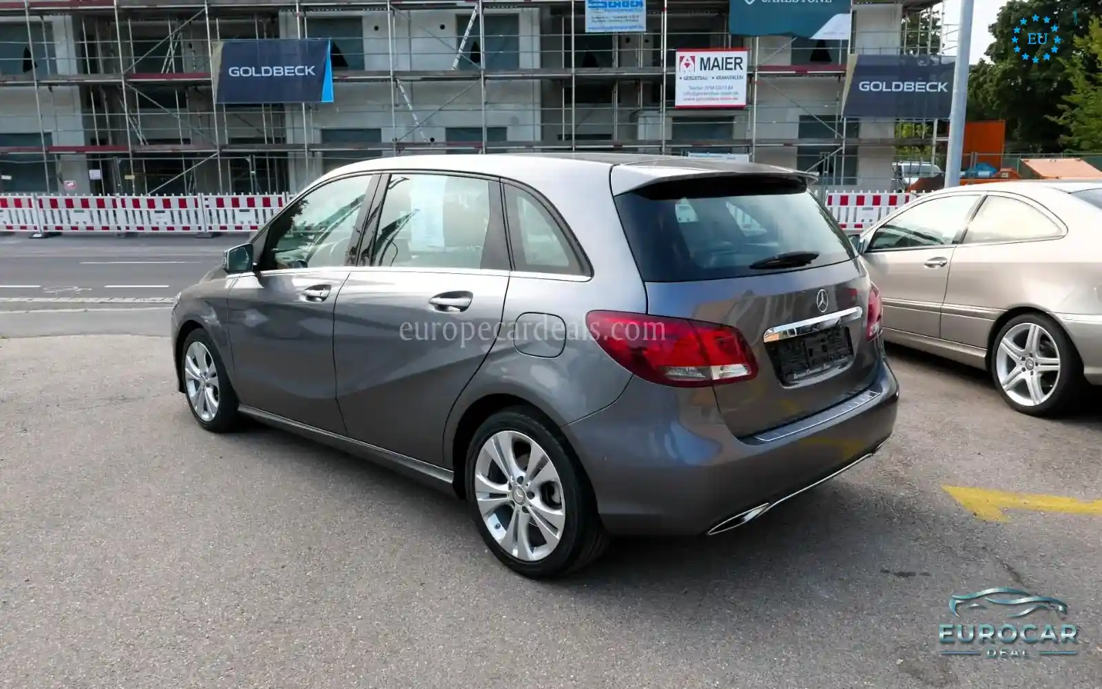 Mercedes-Benz B 180