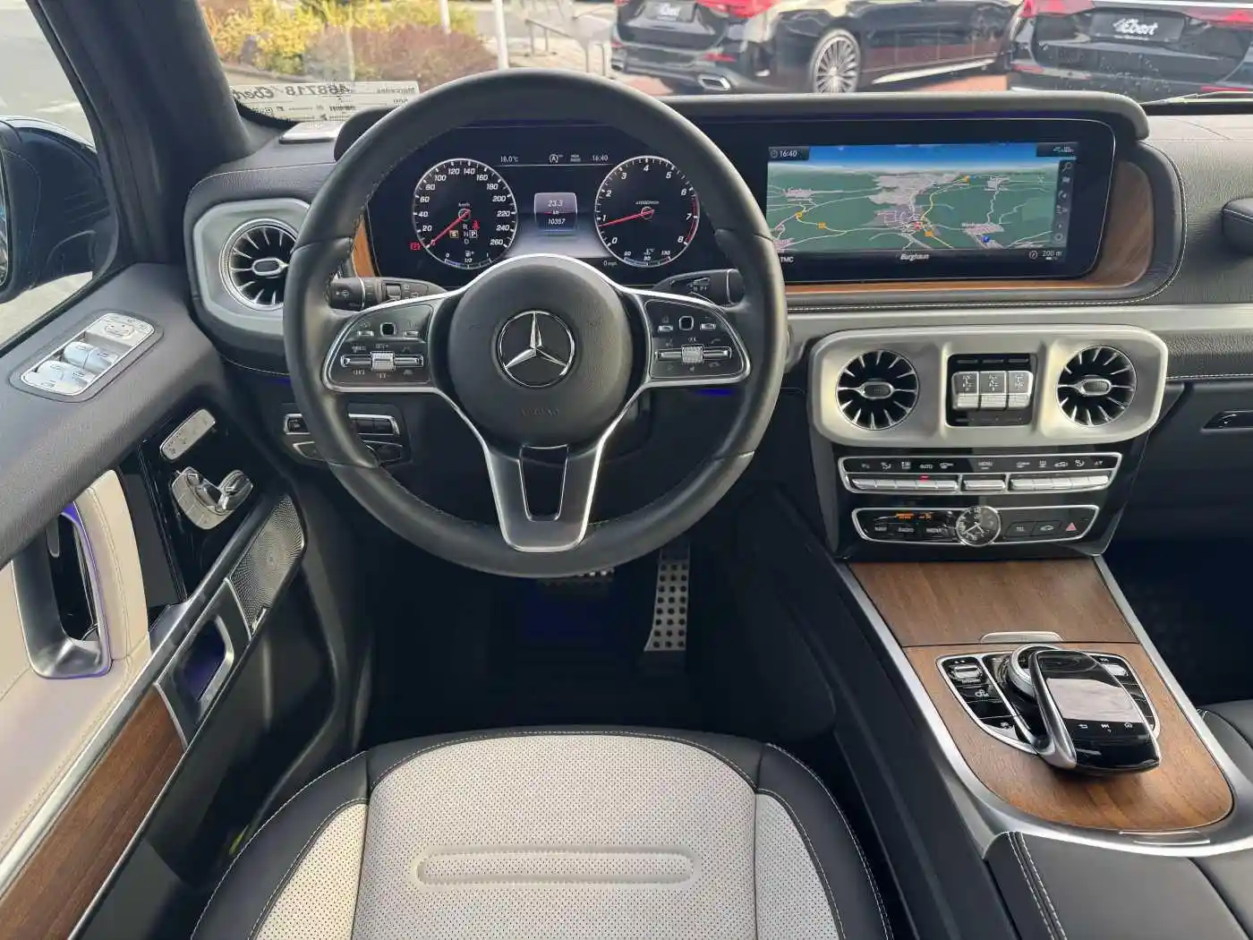 Mercedes-Benz G 500