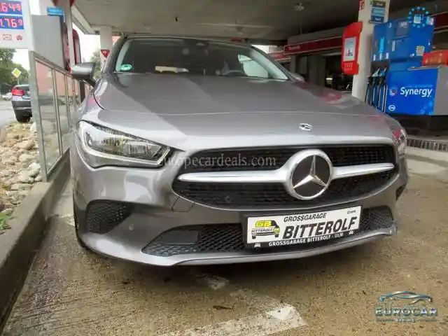 Mercedes-Benz CLA 200 Shooting Brake