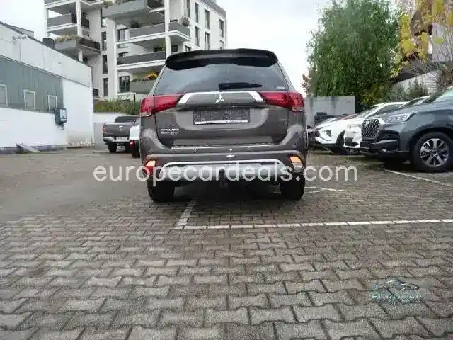 Mitsubishi Plug-in Hybrid Outlander