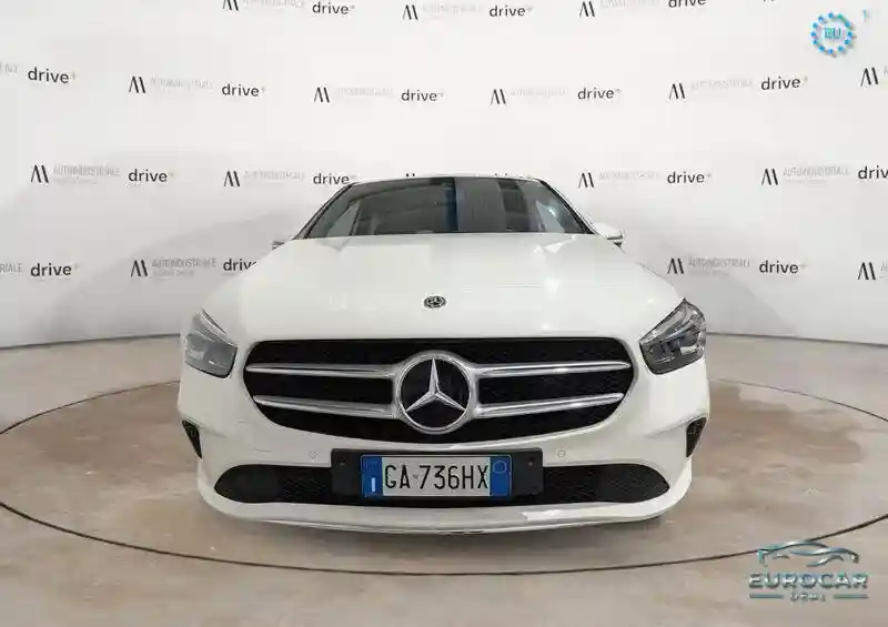 Mercedes-Benz B 200