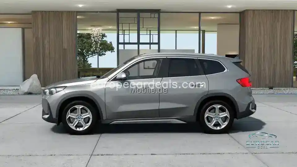 BMW iX1