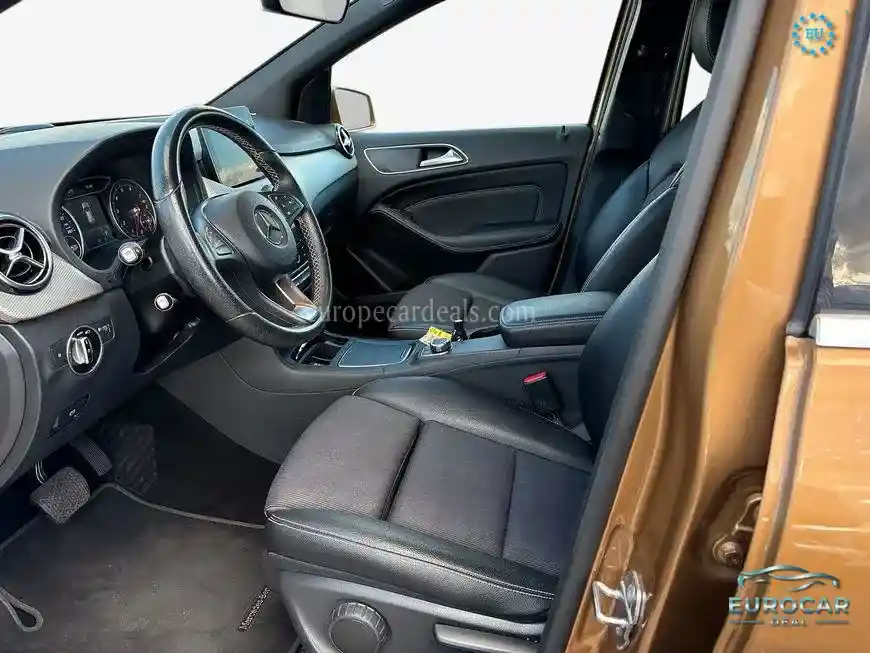 Mercedes-Benz B 180