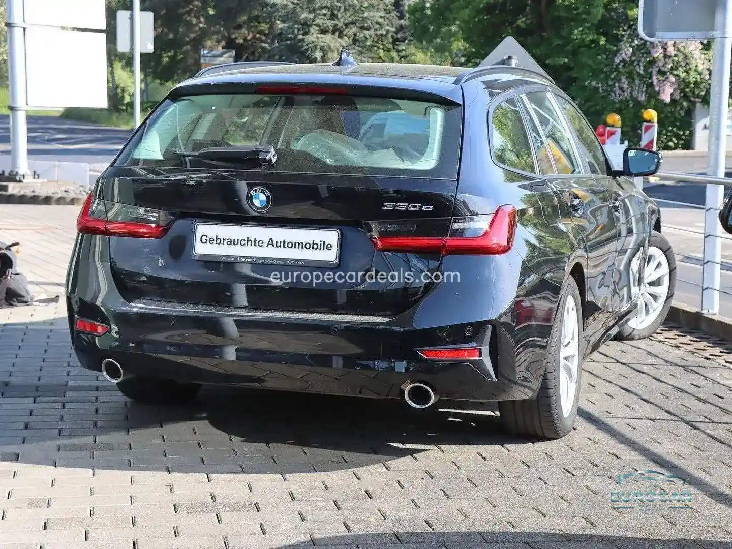 BMW 330