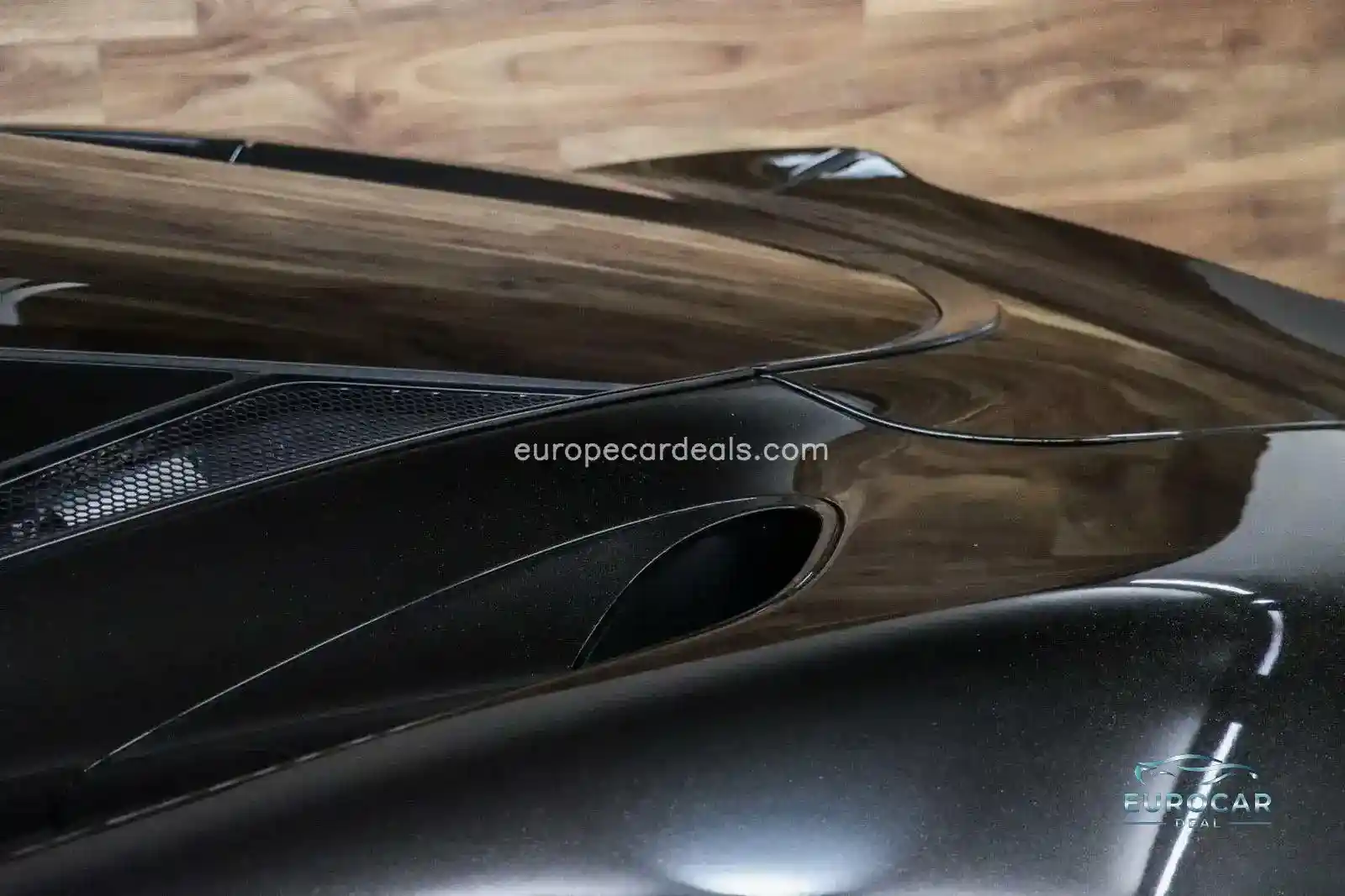 McLaren GT