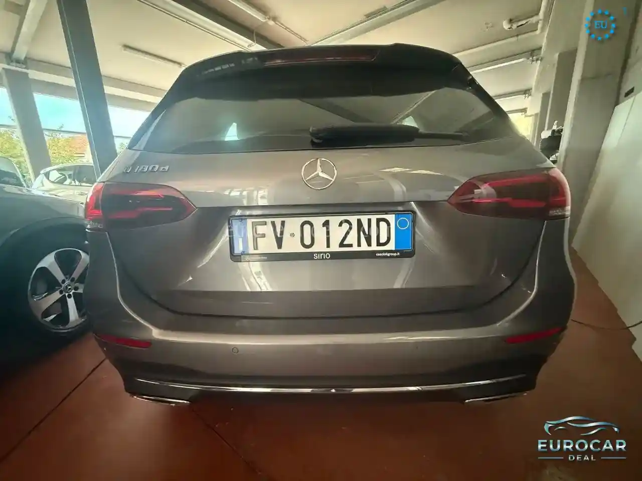 Mercedes-Benz B 180