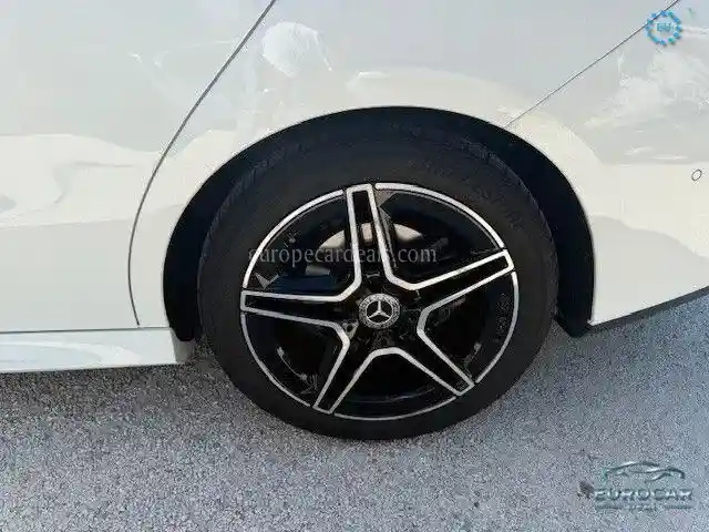 Mercedes-Benz CLA 200 Shooting Brake
