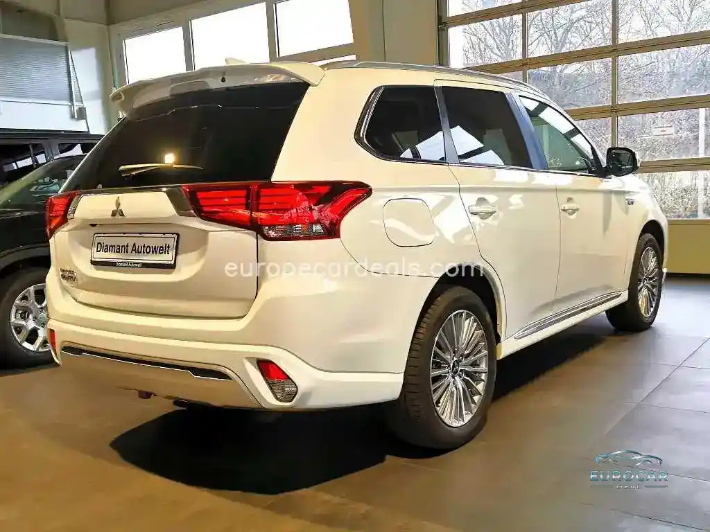 Mitsubishi Plug-in Hybrid Outlander