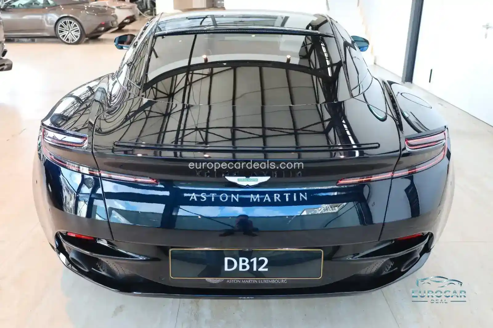 Aston Martin DB12