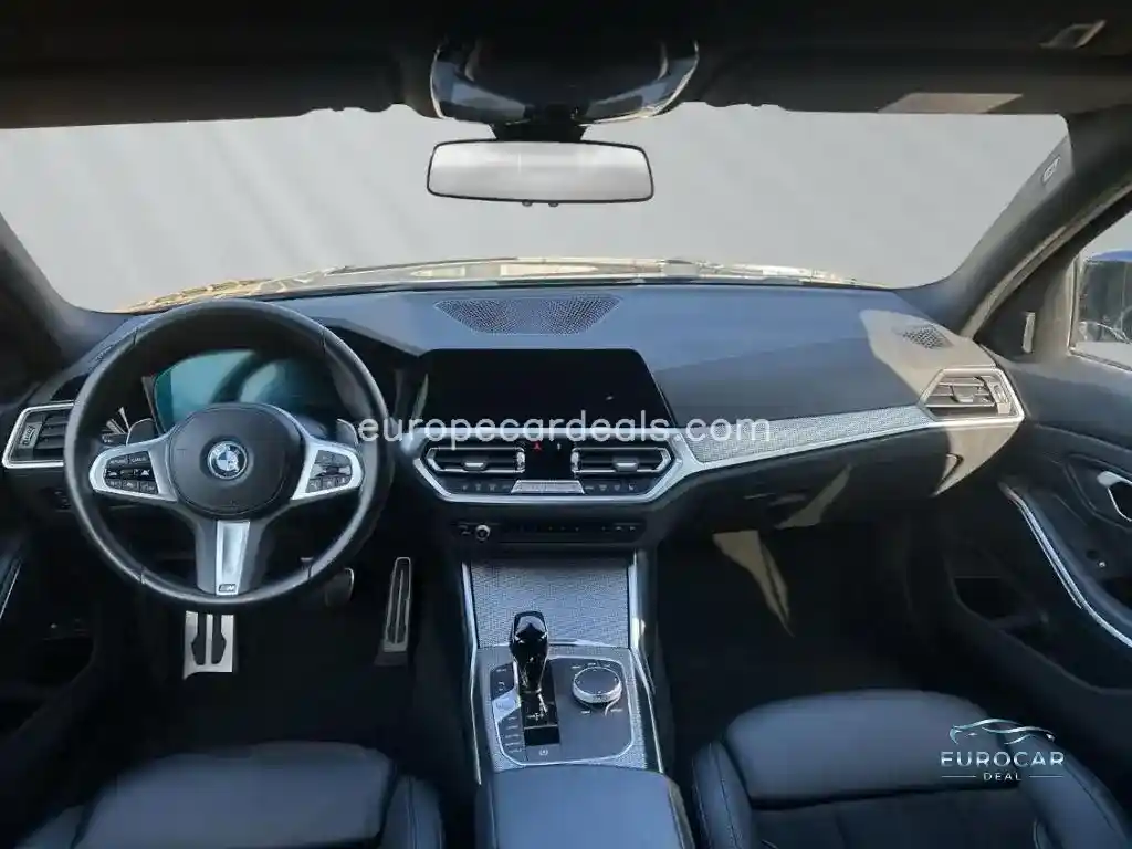 BMW 330