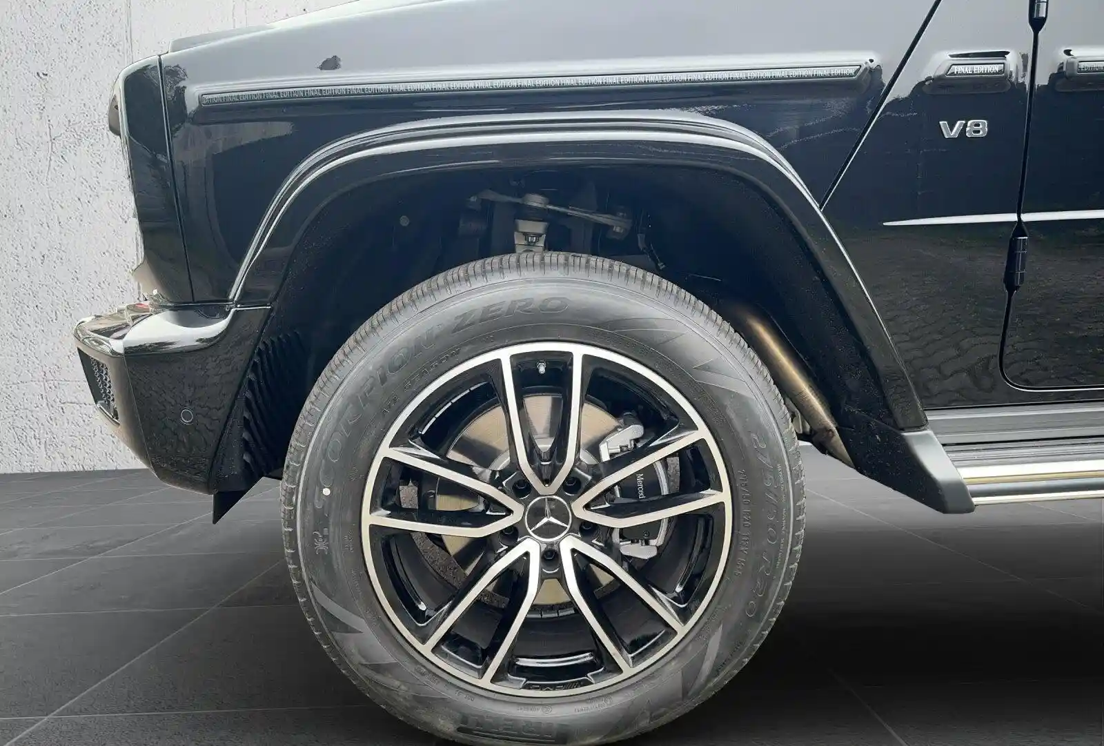 Mercedes-Benz G 500