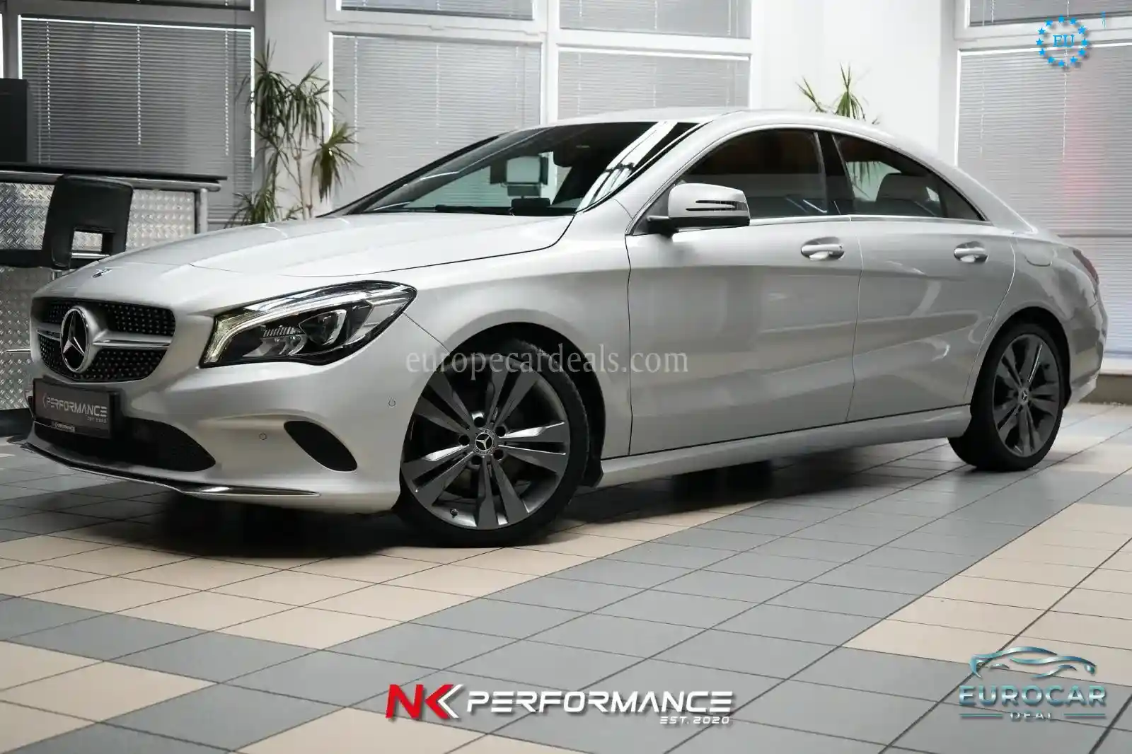 Mercedes-Benz CLA 200