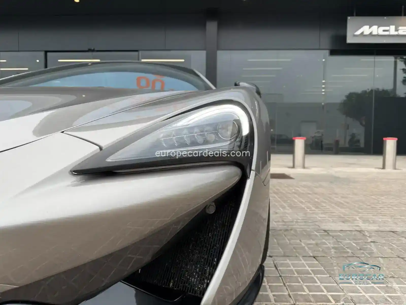 McLaren 570GT