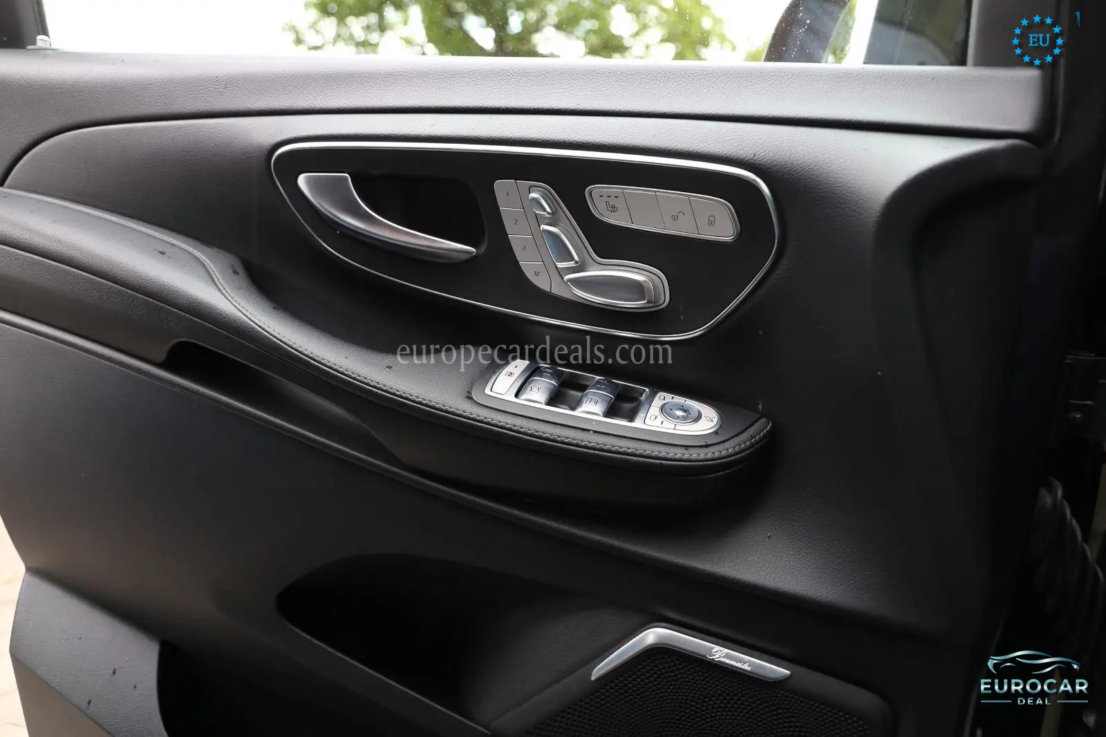 Mercedes-Benz V 220