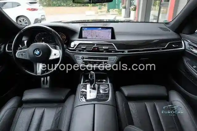 BMW 730