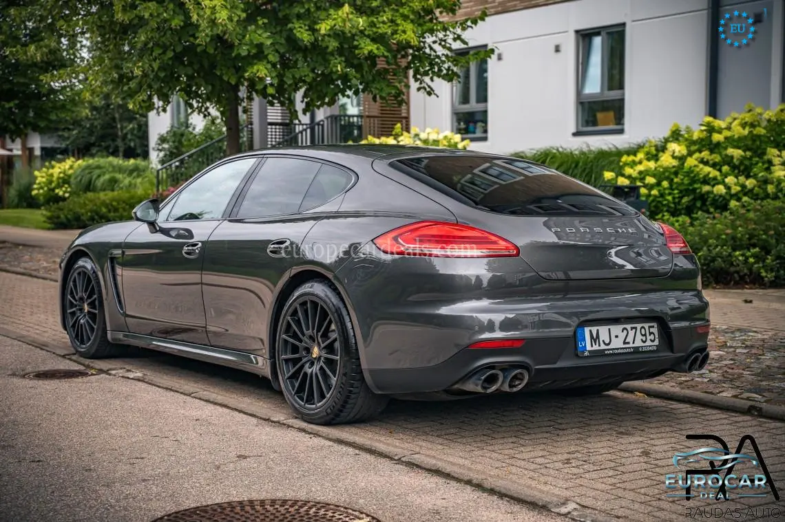 Porsche Panamera