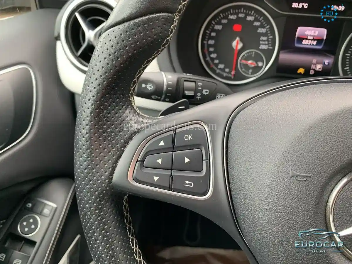 Mercedes-Benz B 180