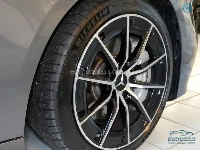 Mercedes-Benz A 35 AMG
