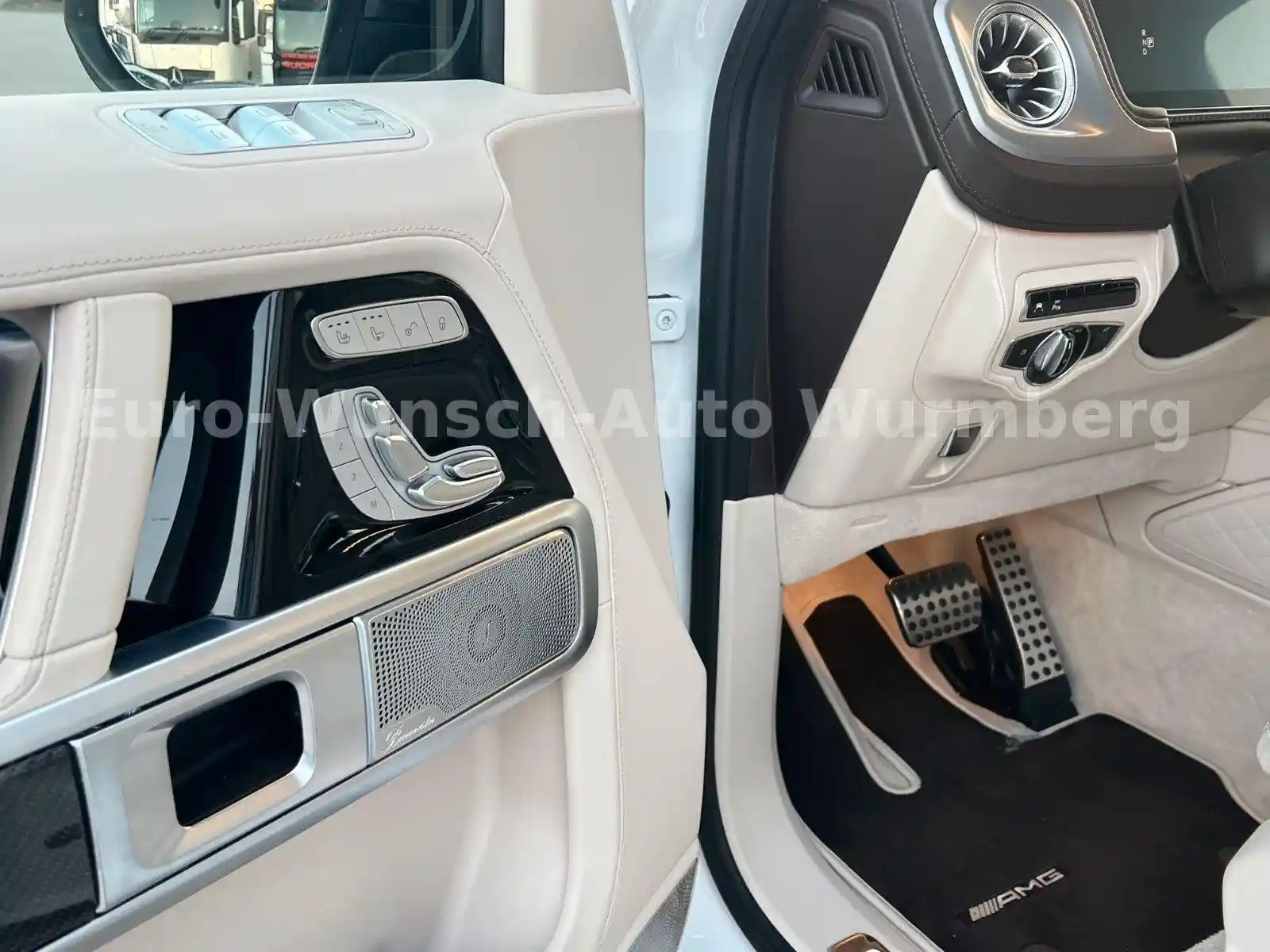 Mercedes-Benz G 500