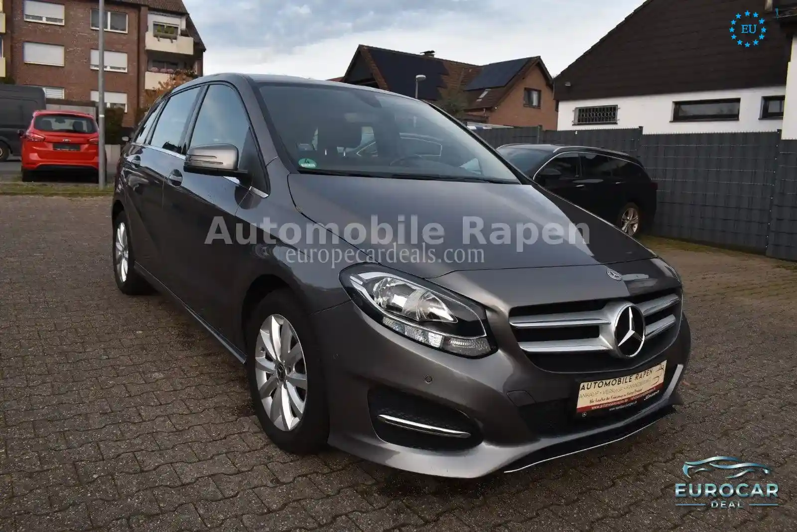 Mercedes-Benz B 180