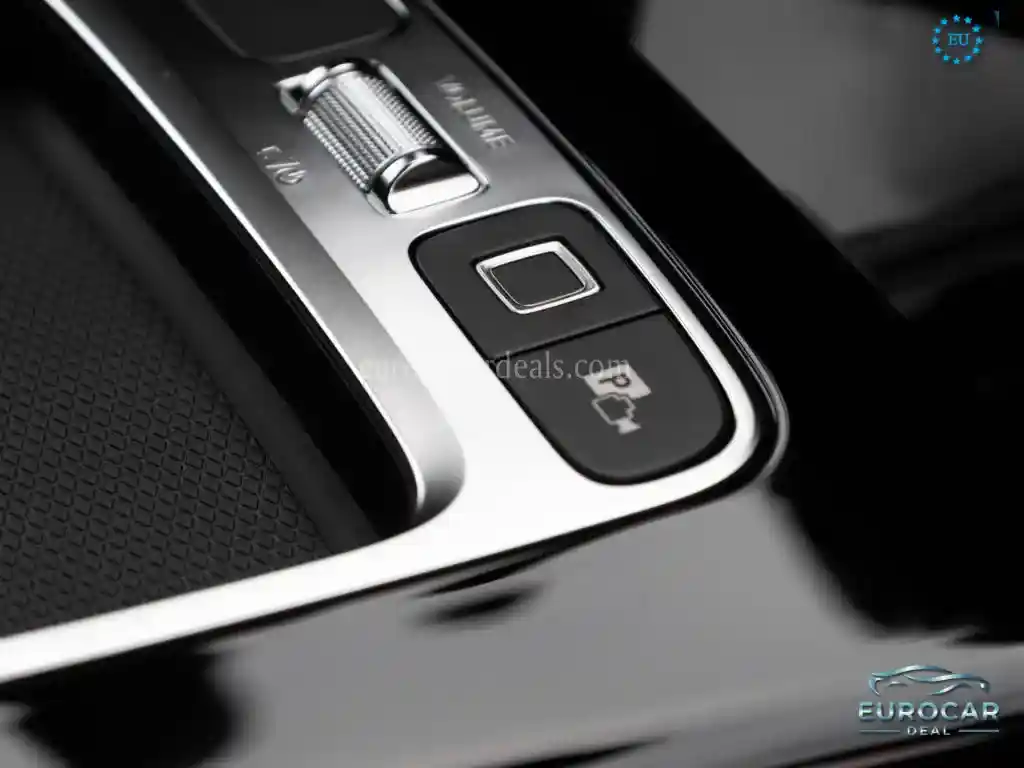 Mercedes-Benz CLA 220