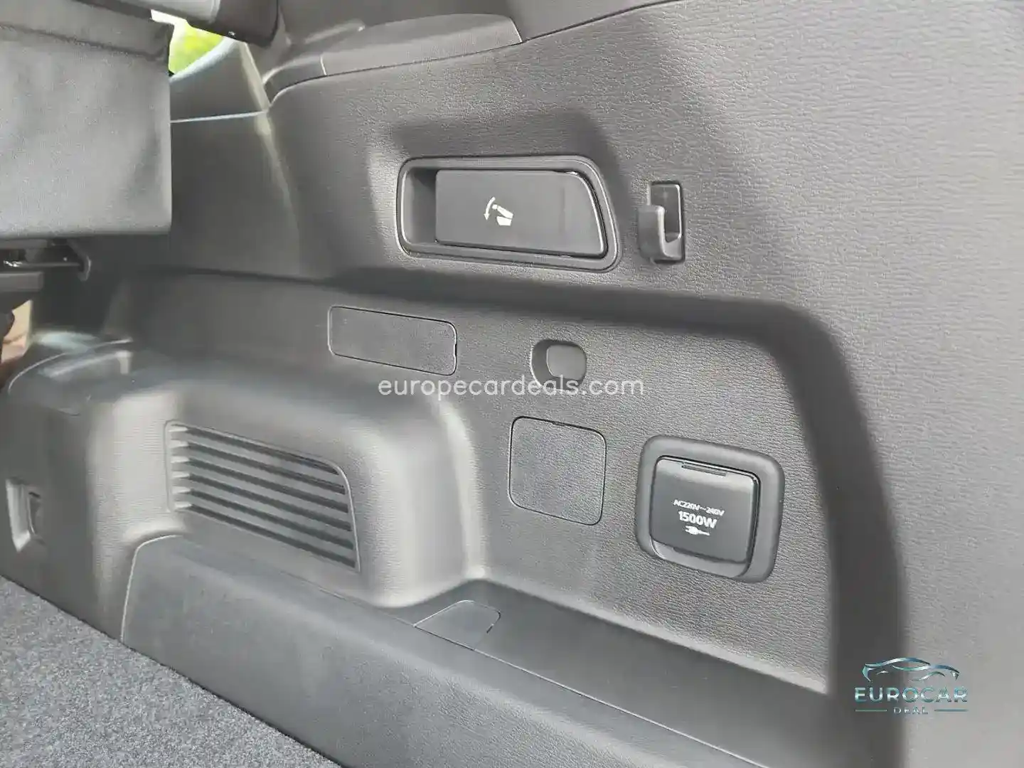 Mitsubishi Plug-in Hybrid Outlander