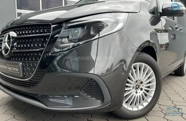 Mercedes-Benz V 220