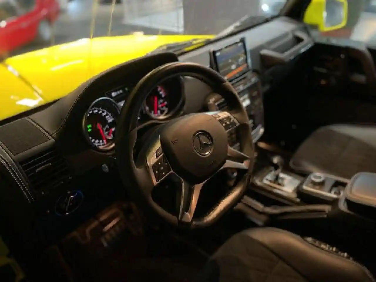 Mercedes-Benz G 500