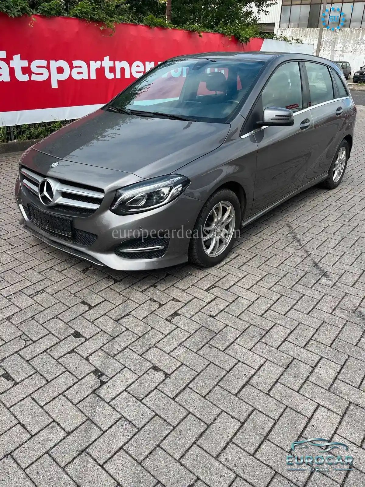 Mercedes-Benz B 200