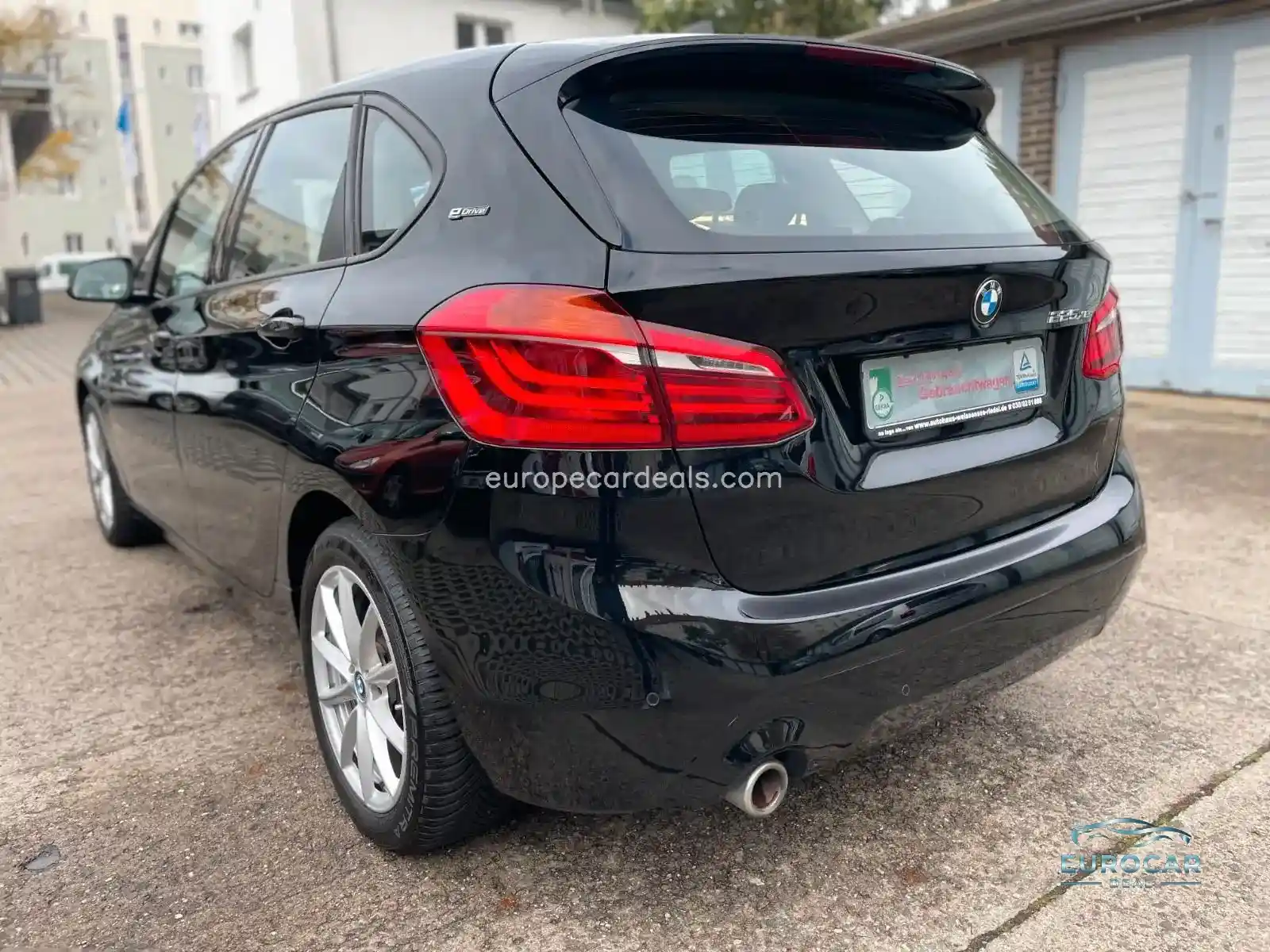 BMW 225