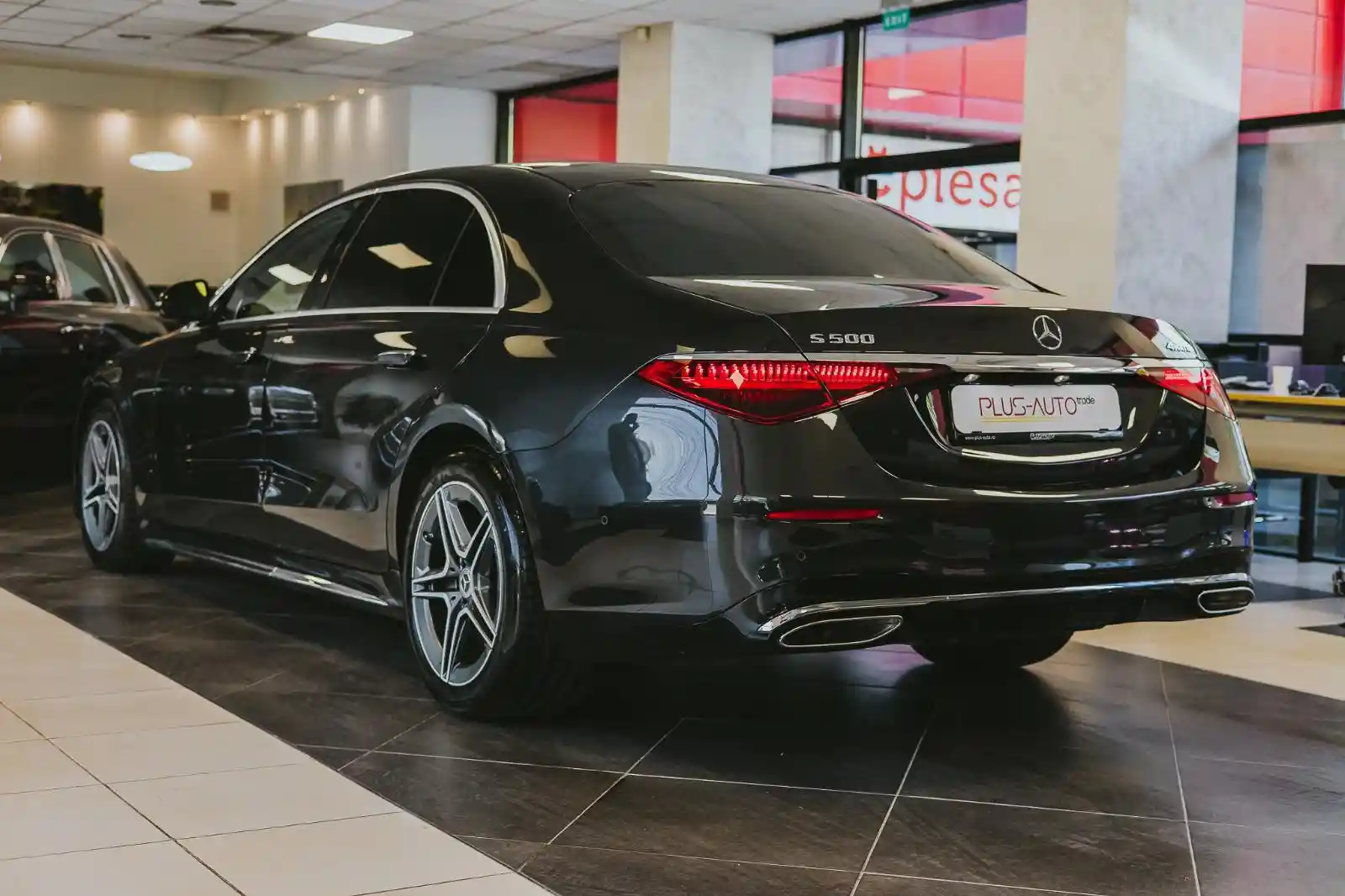 Mercedes-Benz S 500
