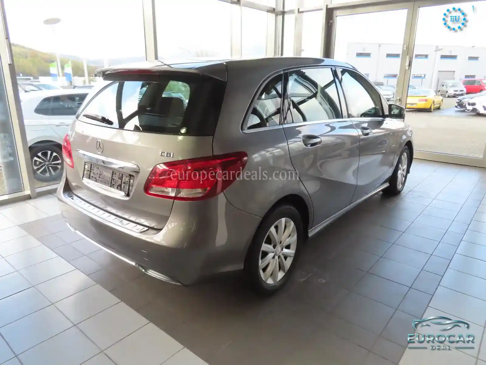Mercedes-Benz B 180