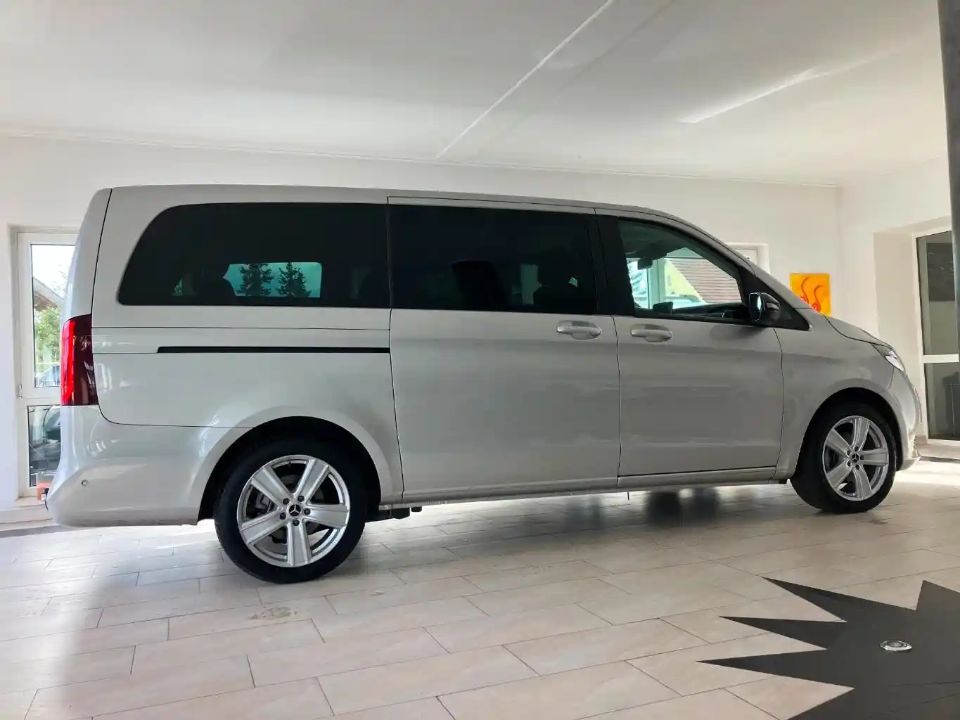 Mercedes-Benz V 200