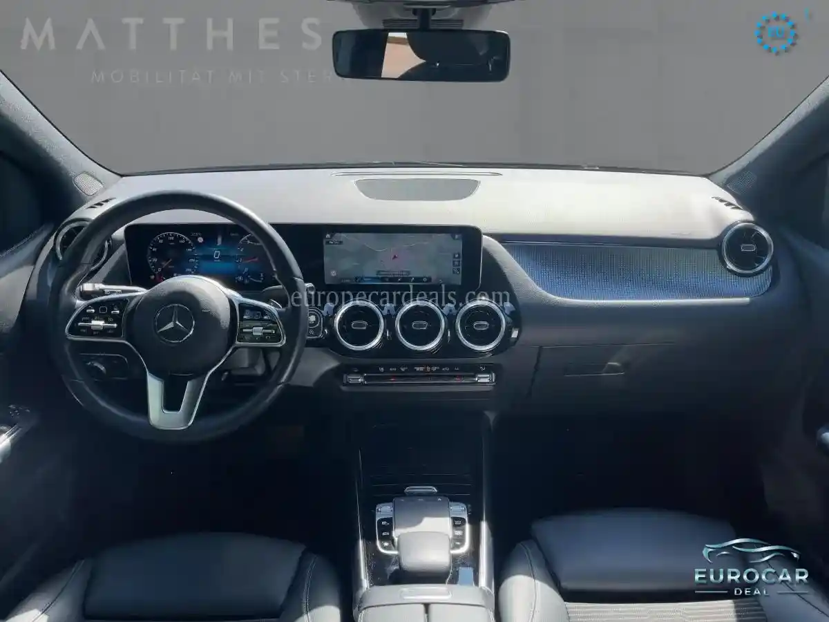 Mercedes-Benz B 220