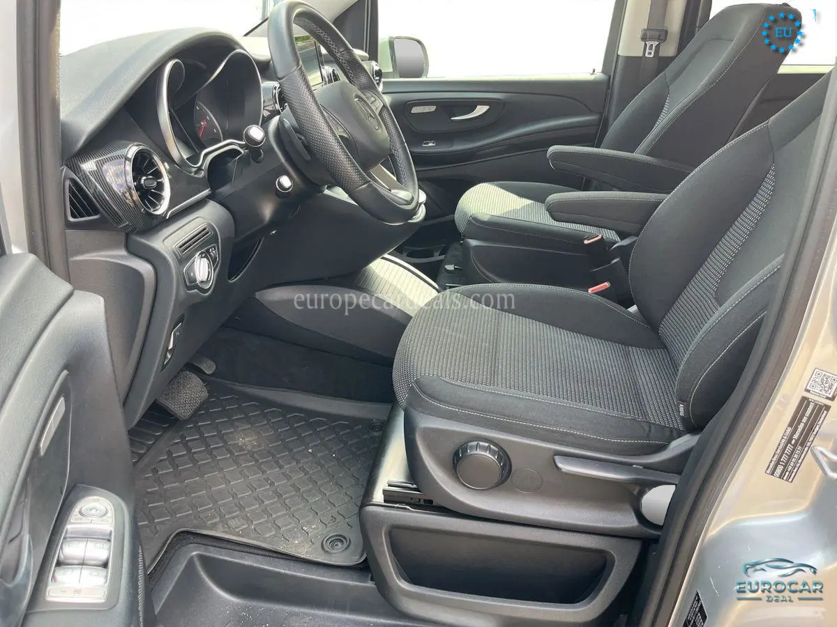 Mercedes-Benz V 220