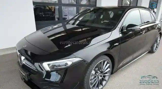 Mercedes-Benz A 35 AMG