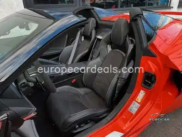 Corvette C8