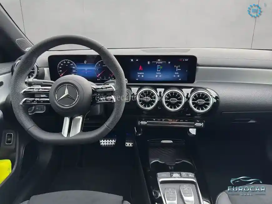 Mercedes-Benz CLA 180