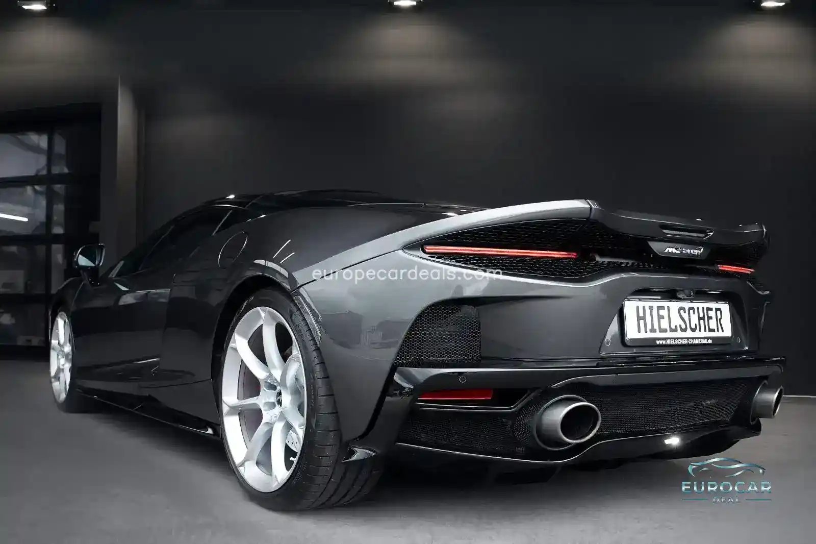 McLaren GT