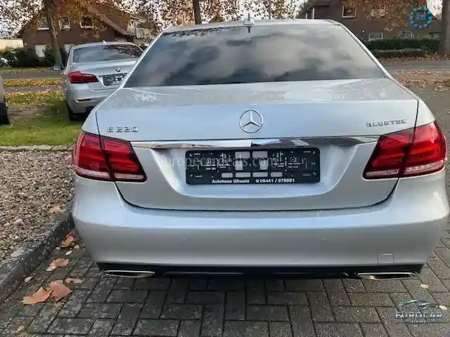Mercedes-Benz E 220