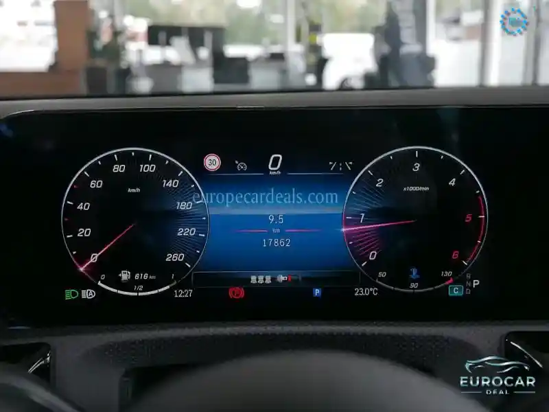 Mercedes-Benz A 220