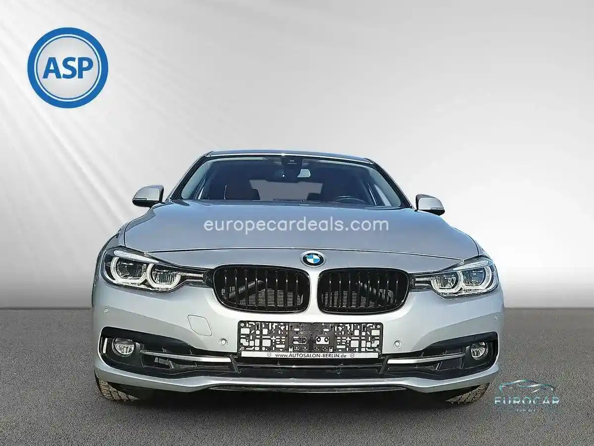 BMW 330