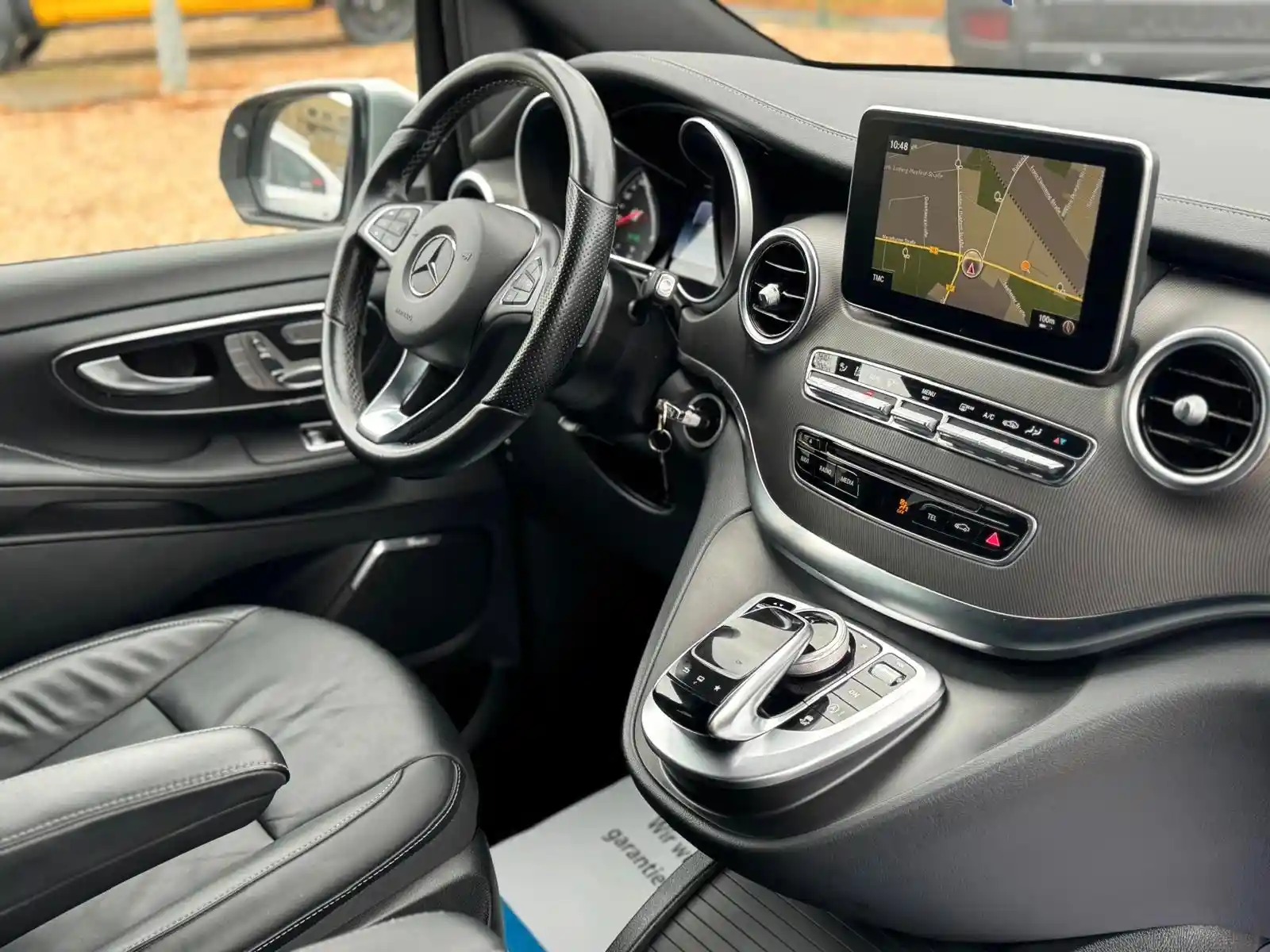 Mercedes-Benz V 250