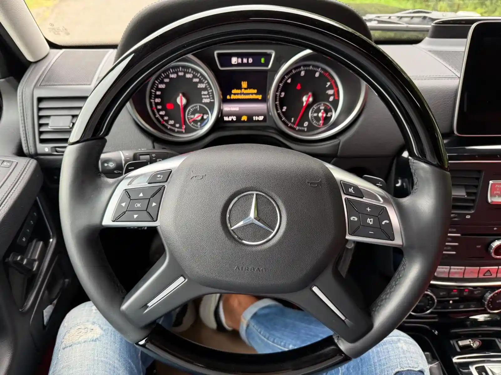 Mercedes-Benz G 500